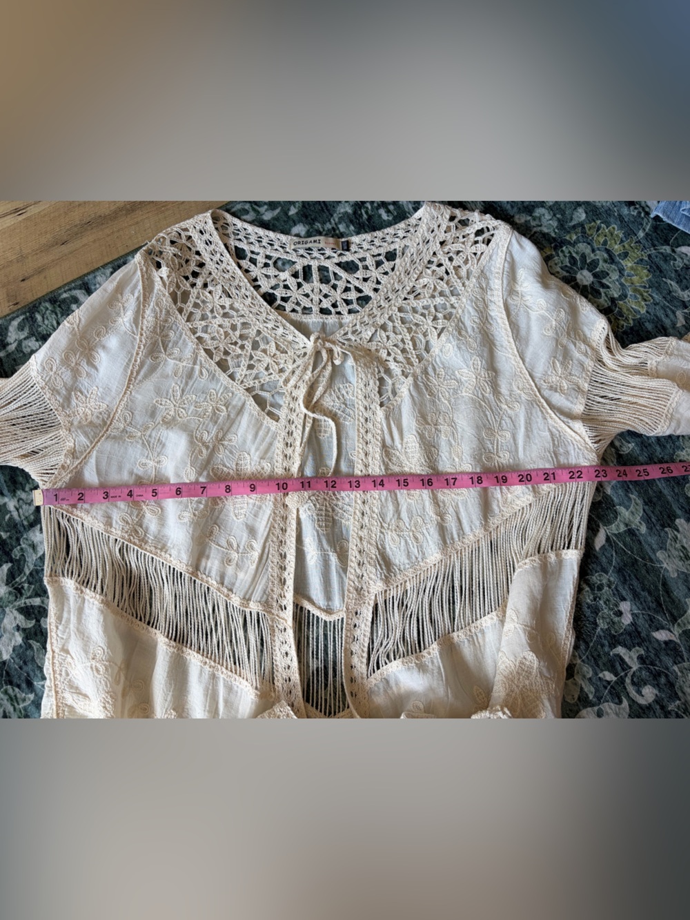 ORIGAMI By Vivian Ivory Cream Crochet Floral Embroidered Kimono Piece Size M/L - Picture 6 of 8